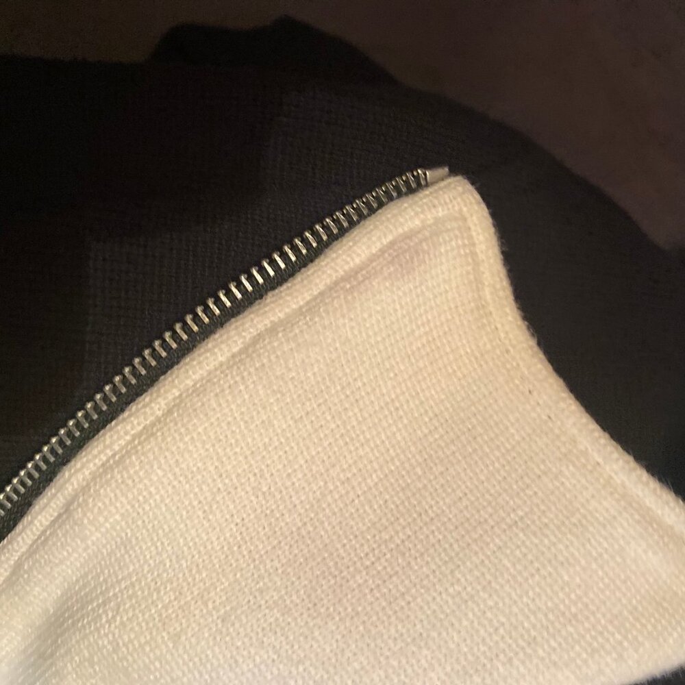 Lauren Ralph Lauren Black & White Sweater Jacket Off Set Zipper Detail Size MP - Picture 8 of 10